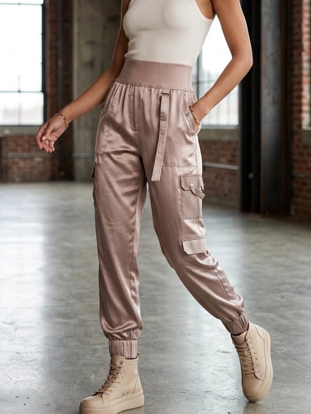 *NEW Maniere de Voir Pink Cargo Pants Size 6